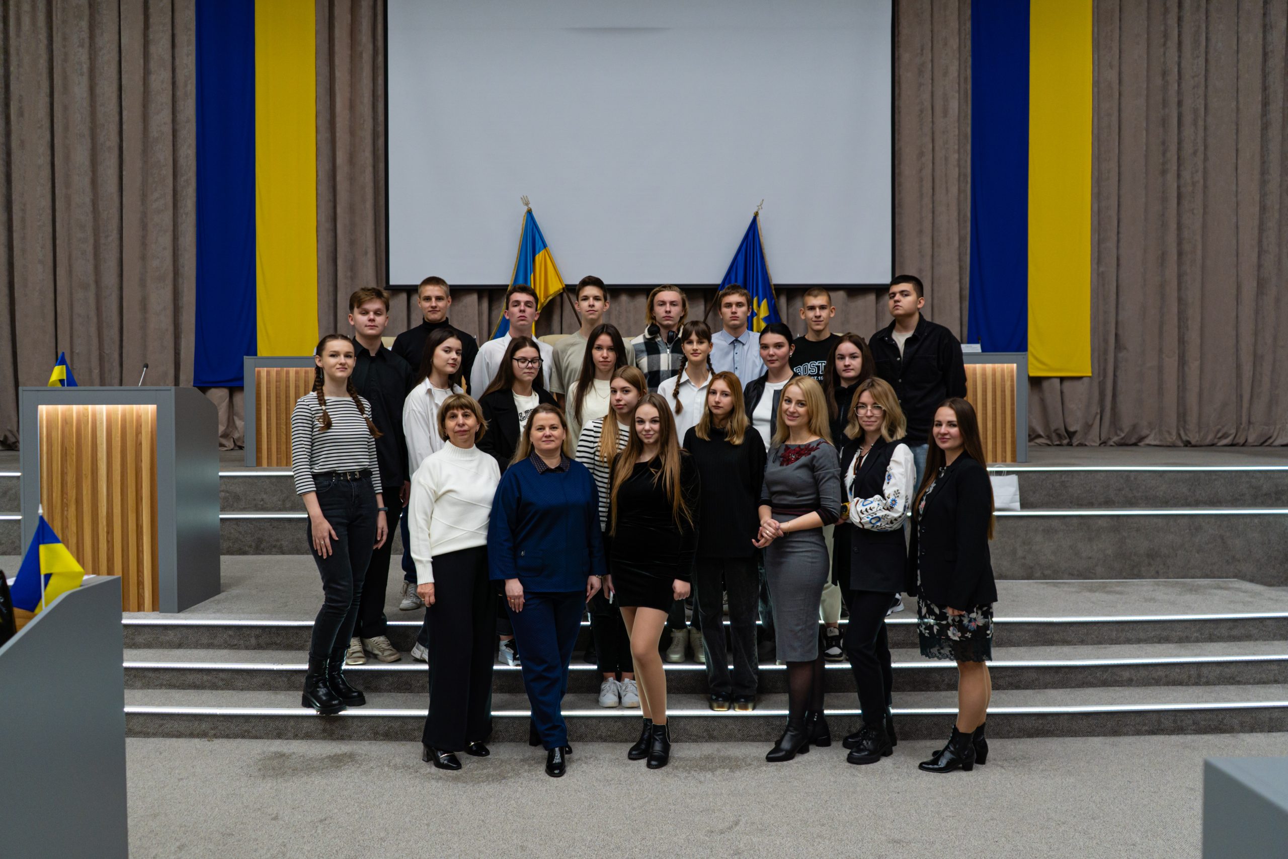 You are currently viewing «Студенти в Раді»: екскурсія до Полтавської обласної ради