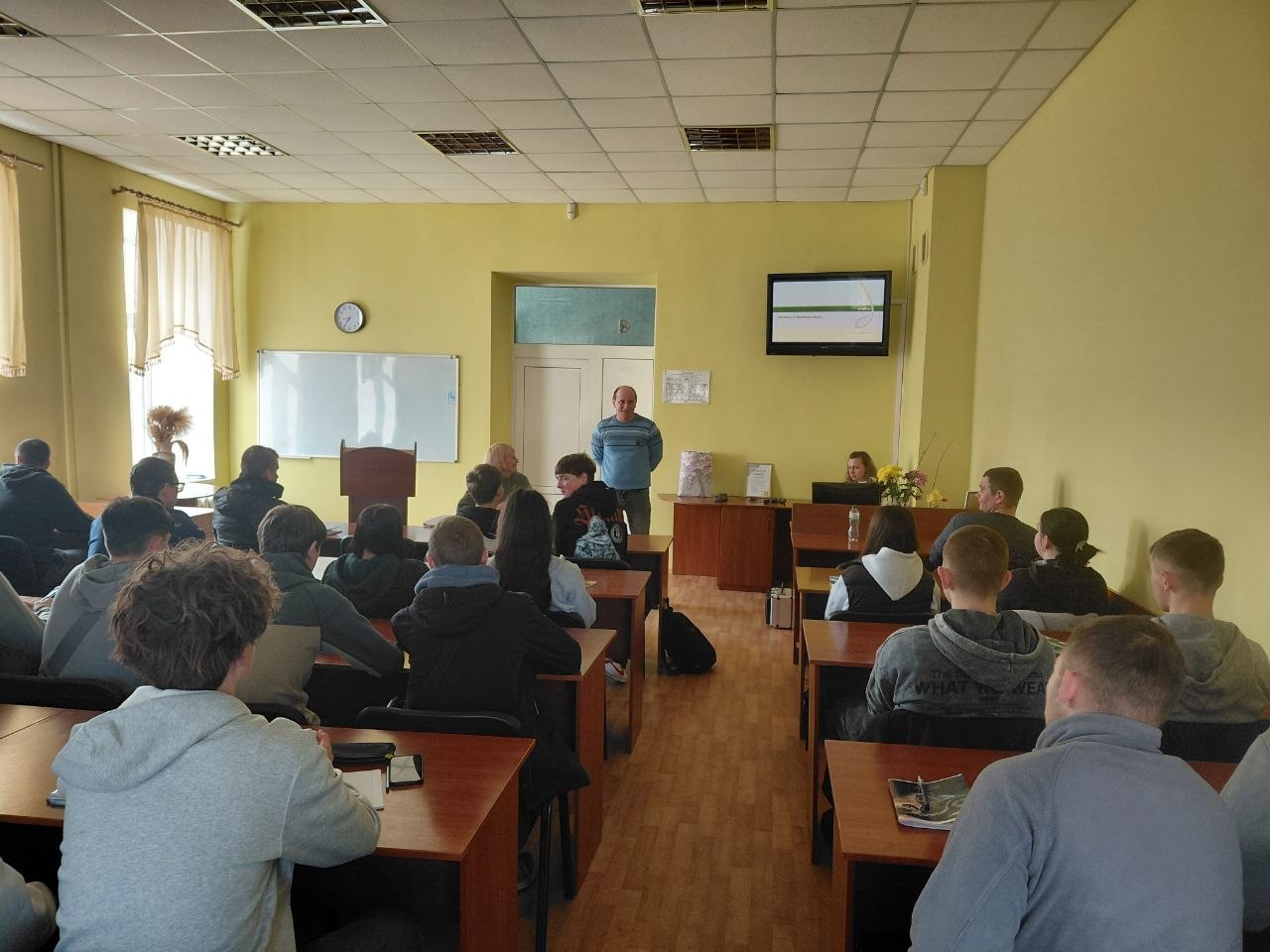 Детальніше про статтю Від теорії до практики: де народжується справжній агроном?