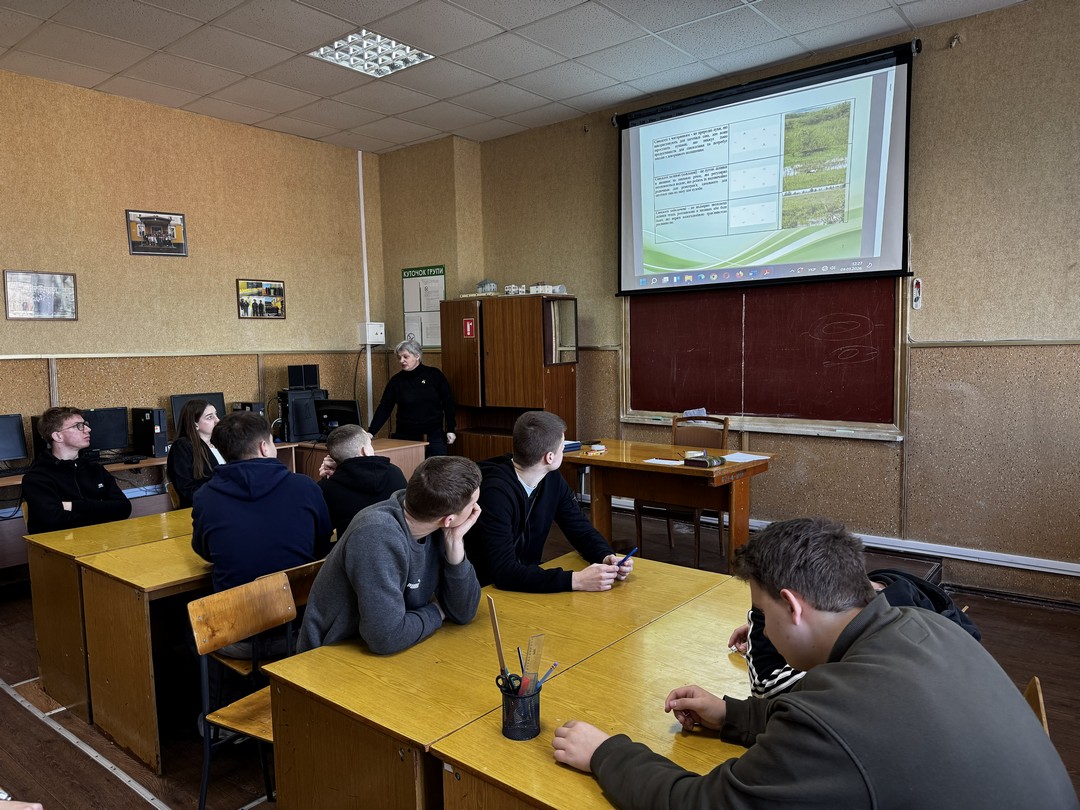 Детальніше про статтю Гейміфікація в землевпорядній освіті: «Креслярський батл»