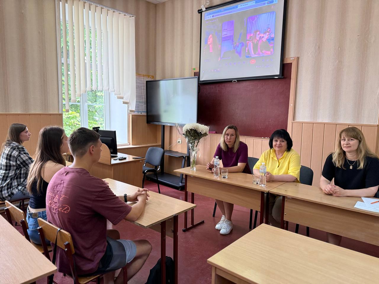 Ви зараз переглядаєте Вектор успіху випускників спеціальності «Облік і оподаткування»